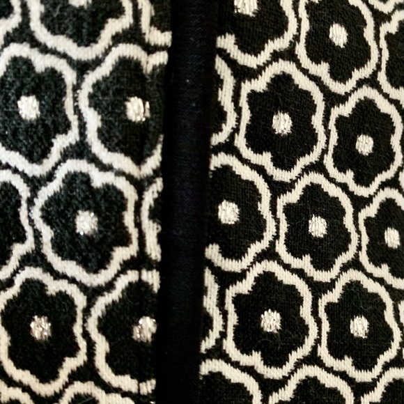 Frank Lyman Black and white + silver Pants Size 8 🌷 - Picture 3 of 7